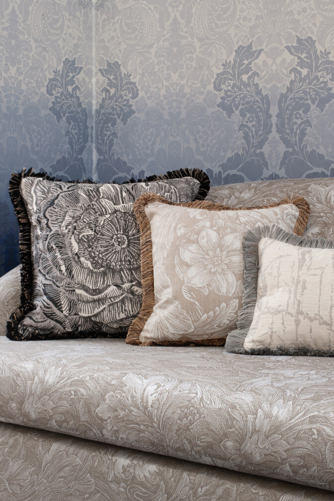 Le Grand Baroque Cushion / image 3