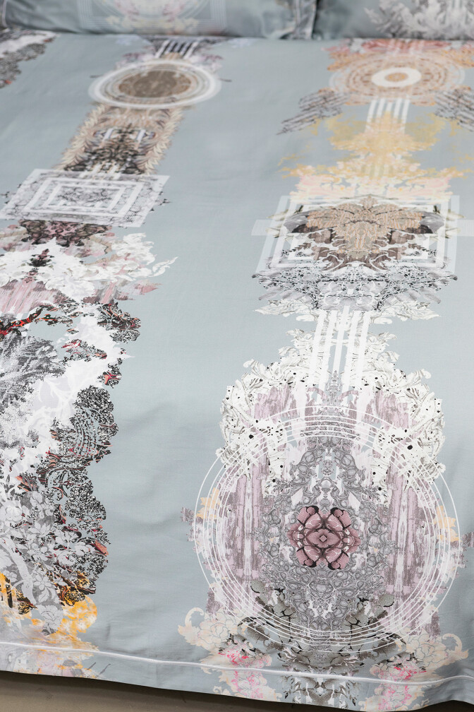 Totem Damask Duvet Set / image 2